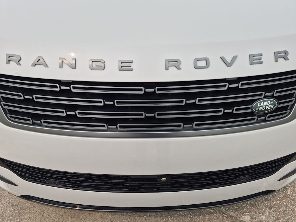 Thumbnail: 2025 Land Rover Range Rover Sport - 15