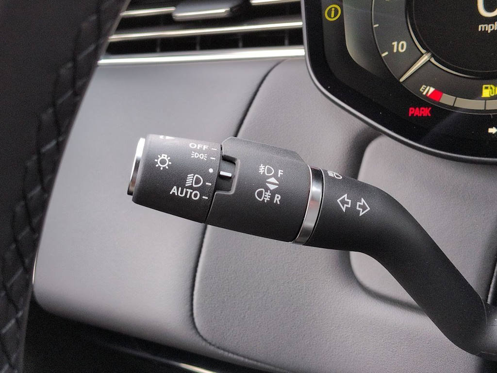 Thumbnail: 2026 Land Rover Range Rover Sport - 19