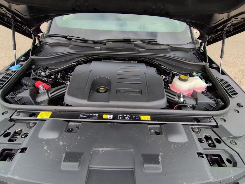 Thumbnail: 2026 Land Rover Range Rover Sport - 9