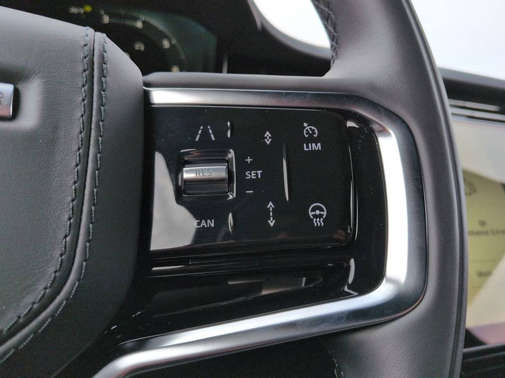 Thumbnail: 2026 Land Rover Range Rover Sport - 32