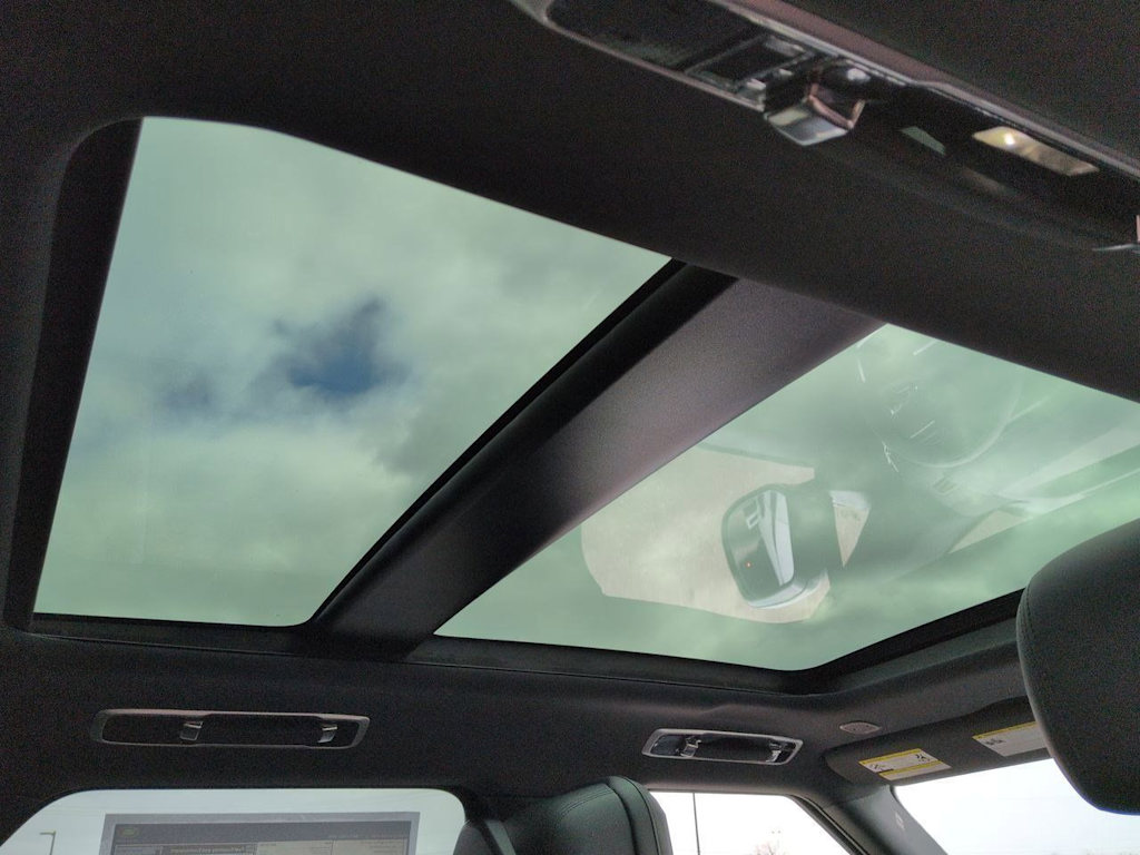 Thumbnail: 2026 Land Rover Range Rover Sport - 30