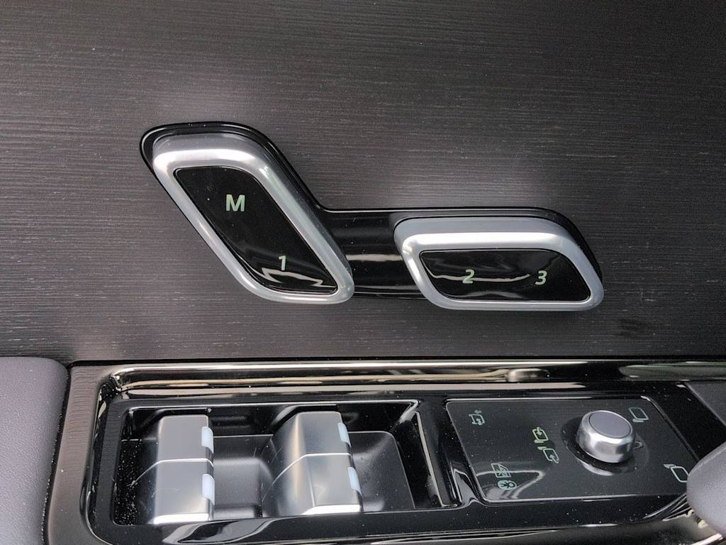 Thumbnail: 2026 Land Rover Range Rover Sport - 26