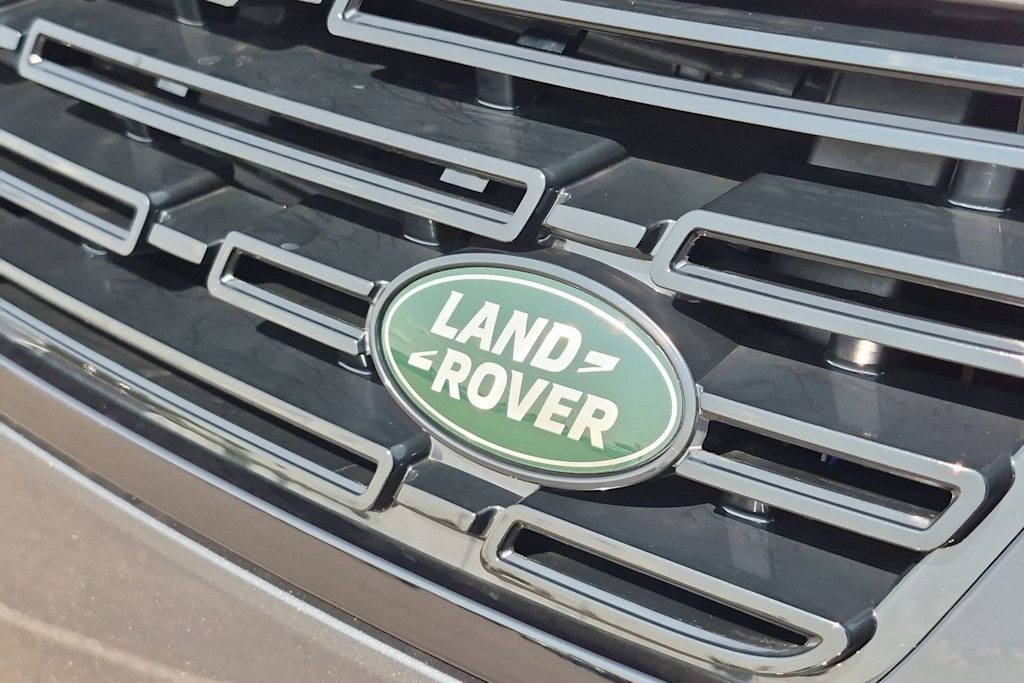 Thumbnail: 2026 Land Rover Range Rover Sport - 7