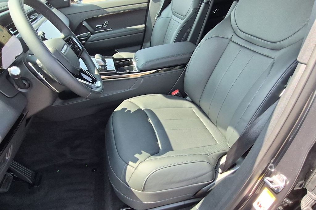 Thumbnail: 2026 Land Rover Range Rover Sport - 10