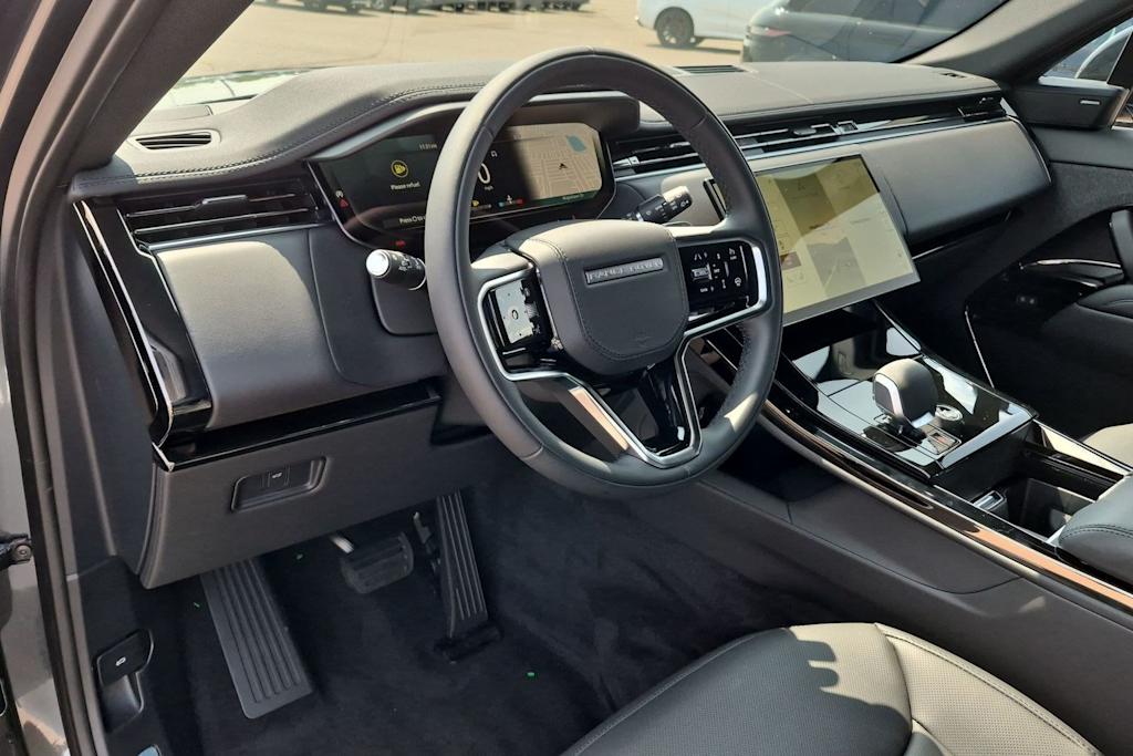 Thumbnail: 2026 Land Rover Range Rover Sport - 2