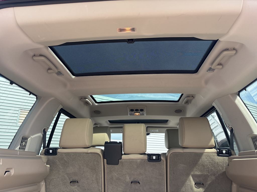 Thumbnail: 2016 Land Rover LR4 - 20