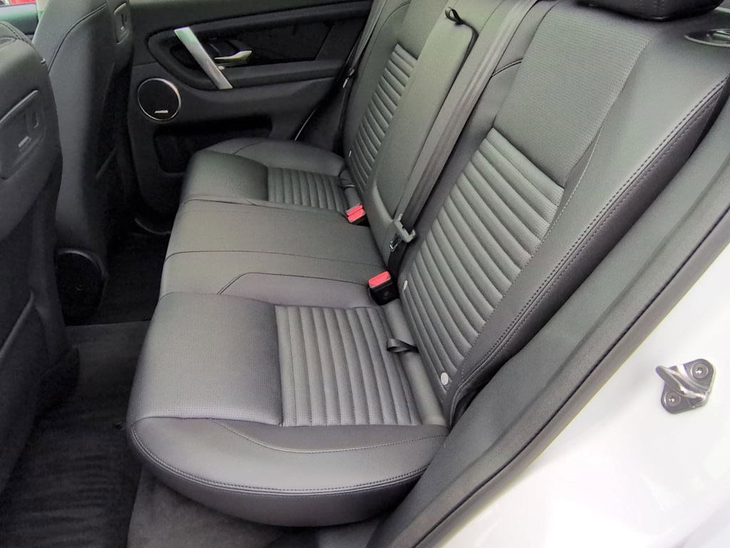 Thumbnail: 2025 Land Rover Discovery Sport - 27