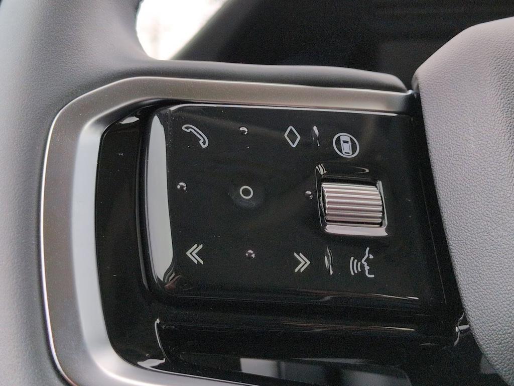 Thumbnail: 2025 Land Rover Discovery Sport - 29