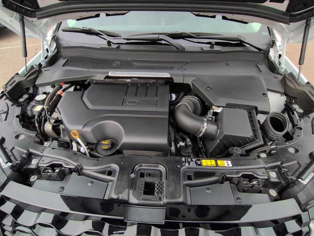 Thumbnail: 2025 Land Rover Discovery Sport - 9