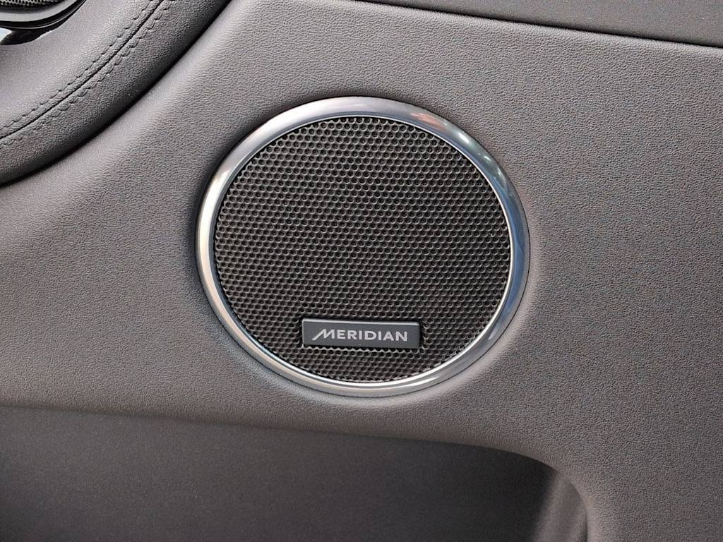 Thumbnail: 2025 Land Rover Discovery Sport - 35