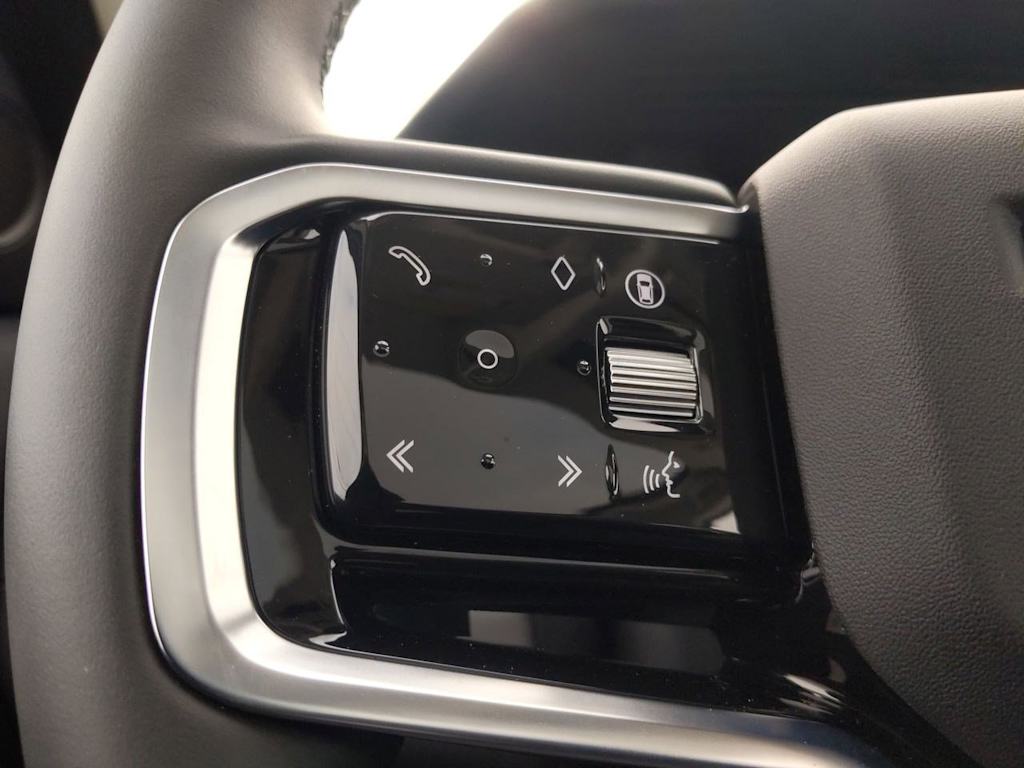 2024 Land Rover Discovery Sport S 29