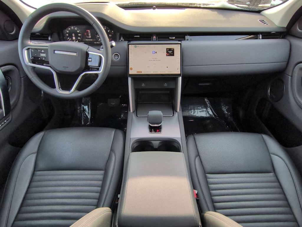 Thumbnail: 2025 Land Rover Discovery Sport - 10