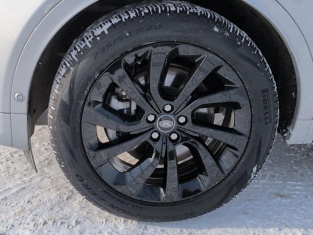 Thumbnail: 2025 Land Rover Discovery Sport - 8