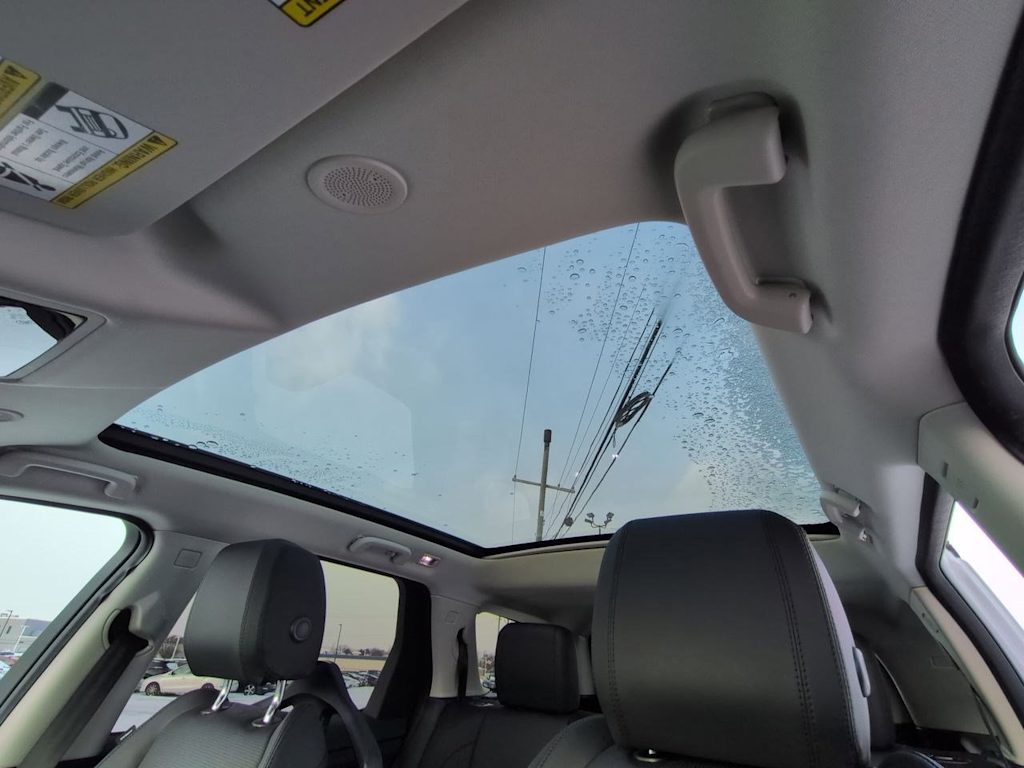 Thumbnail: 2025 Land Rover Discovery Sport - 27