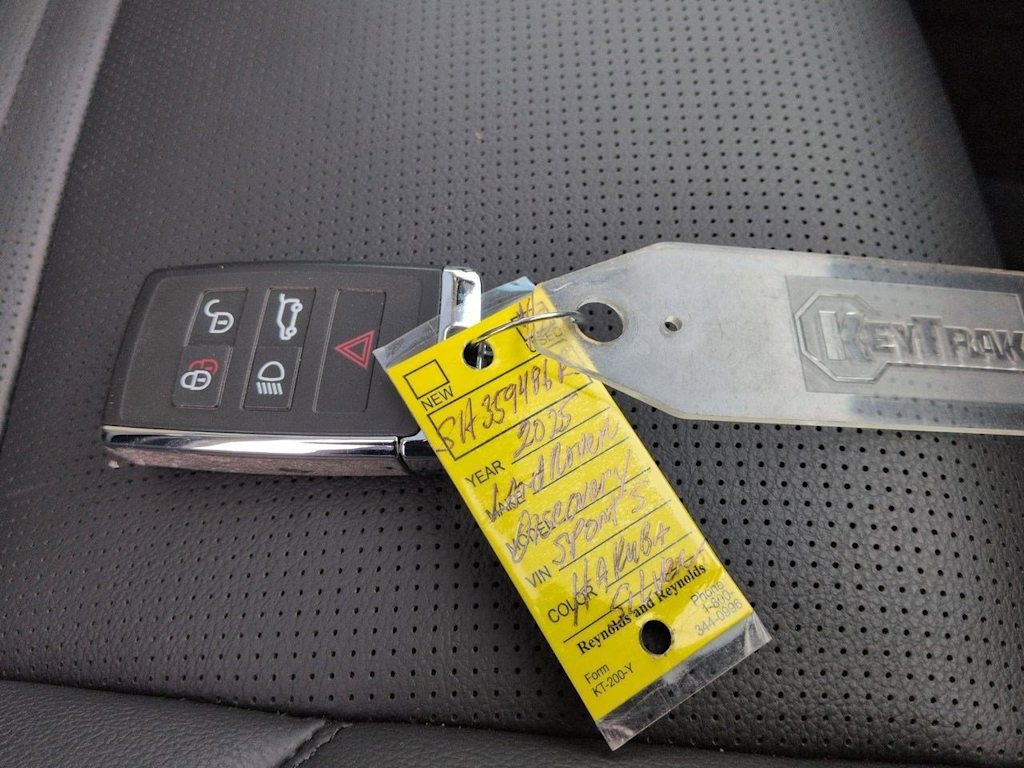 Thumbnail: 2025 Land Rover Discovery Sport - 36