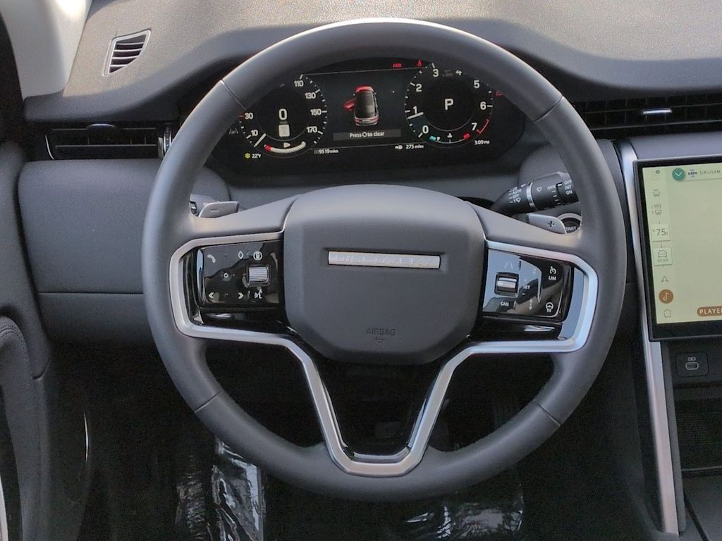 Thumbnail: 2025 Land Rover Discovery Sport - 14