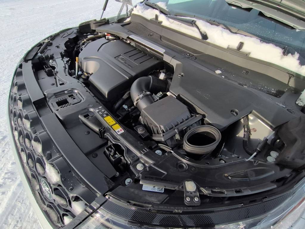 Thumbnail: 2025 Land Rover Discovery Sport - 9