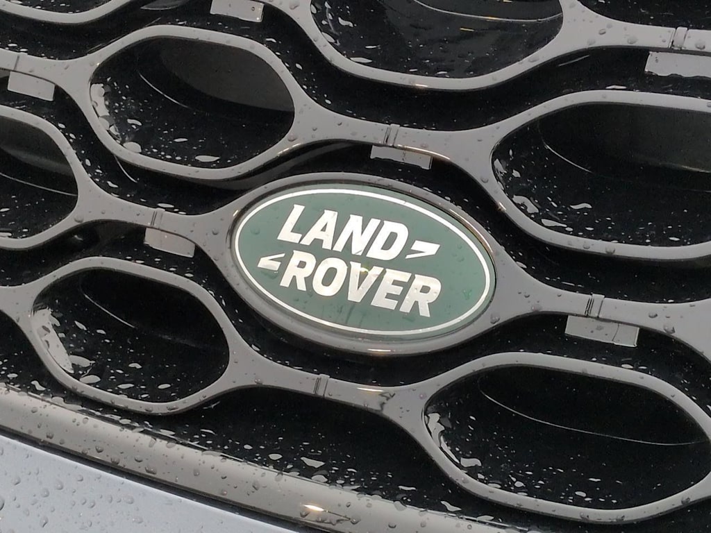 Thumbnail: 2025 Land Rover Discovery Sport - 24