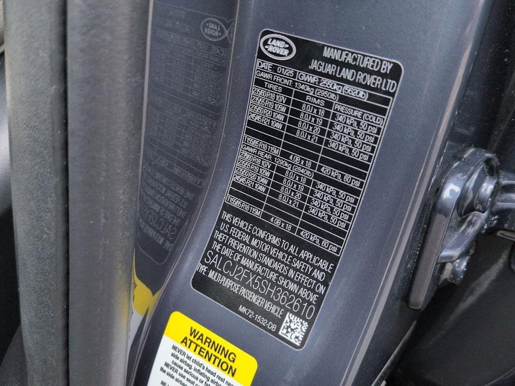 Thumbnail: 2025 Land Rover Discovery Sport - 20