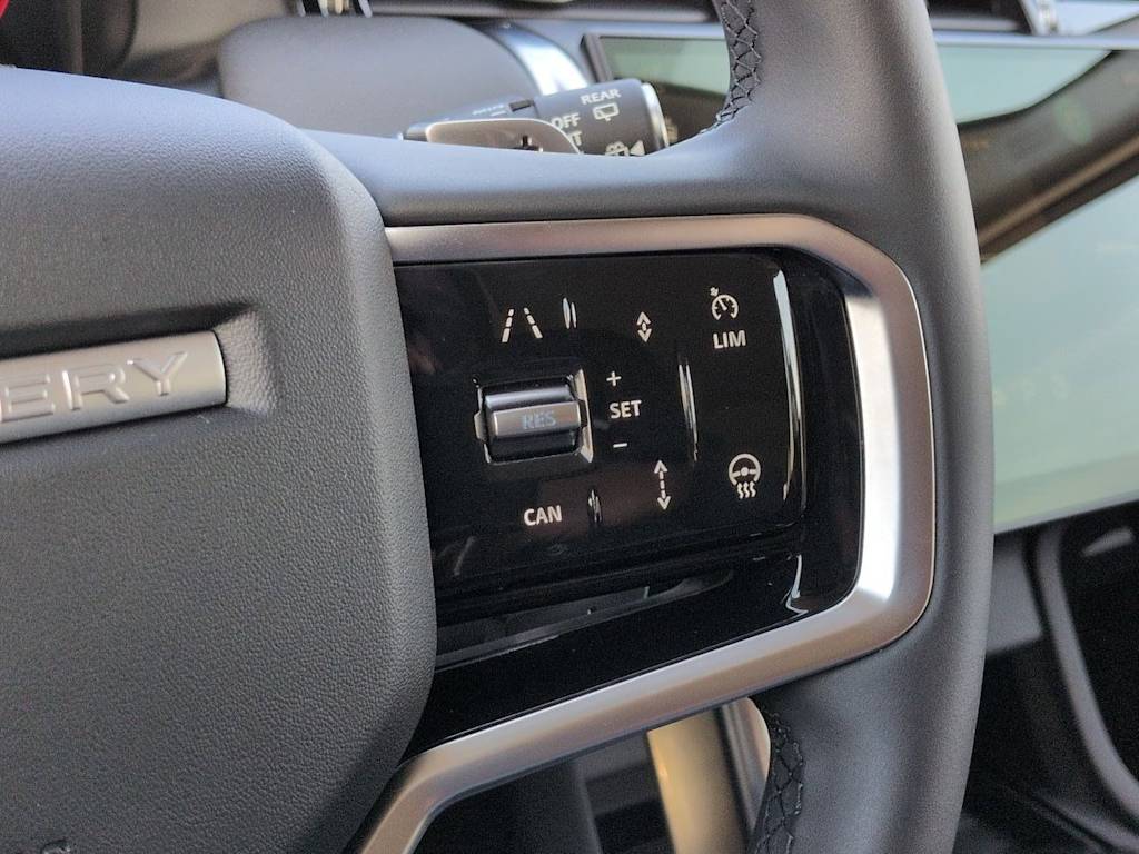 Thumbnail: 2025 Land Rover Discovery Sport - 31