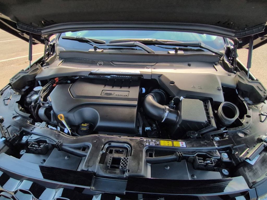 Thumbnail: 2025 Land Rover Discovery Sport - 8