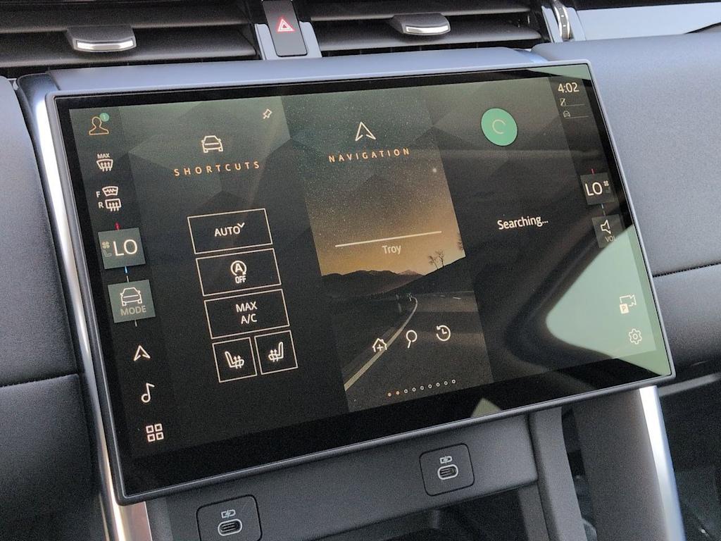 Thumbnail: 2025 Land Rover Discovery Sport - 15