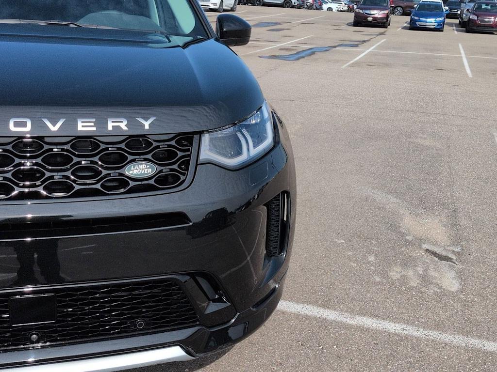 Thumbnail: 2025 Land Rover Discovery Sport - 6