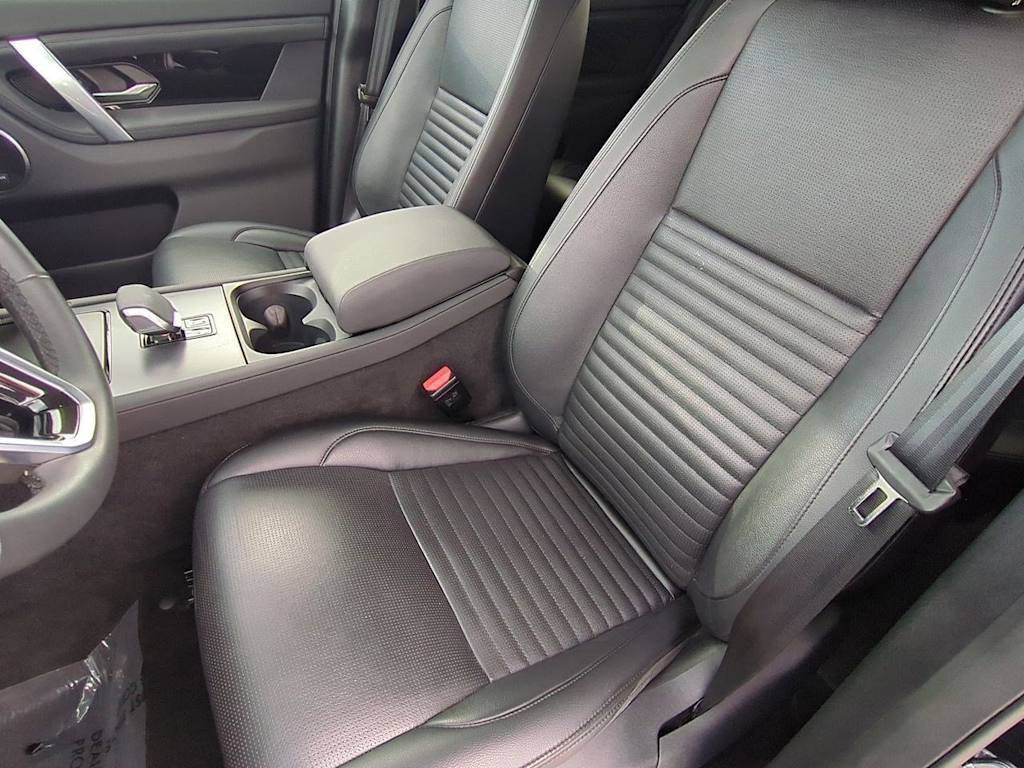 Thumbnail: 2025 Land Rover Discovery Sport - 10