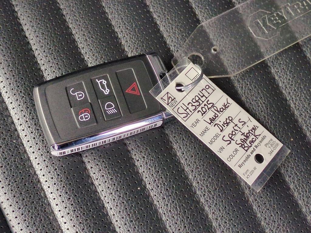 Thumbnail: 2025 Land Rover Discovery Sport - 37