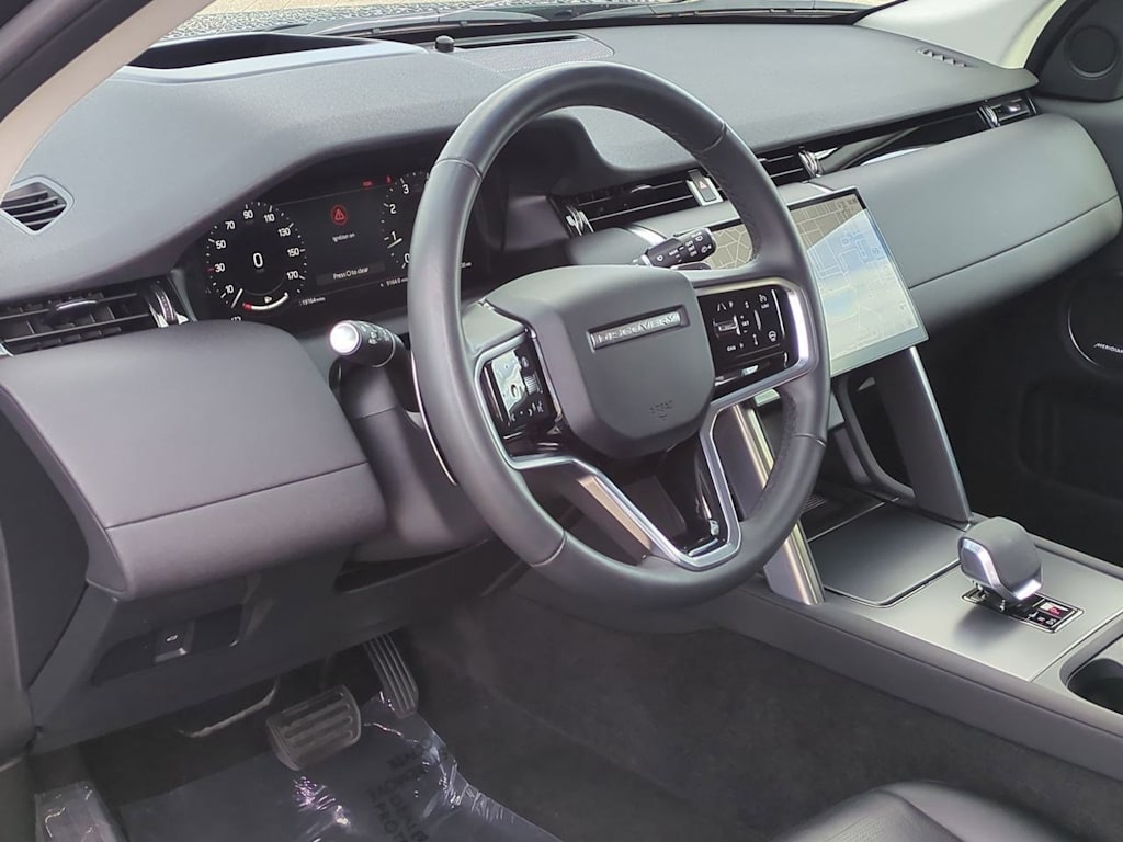 Thumbnail: 2025 Land Rover Discovery Sport - 2