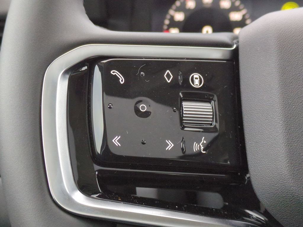 Thumbnail: 2025 Land Rover Discovery Sport - 28