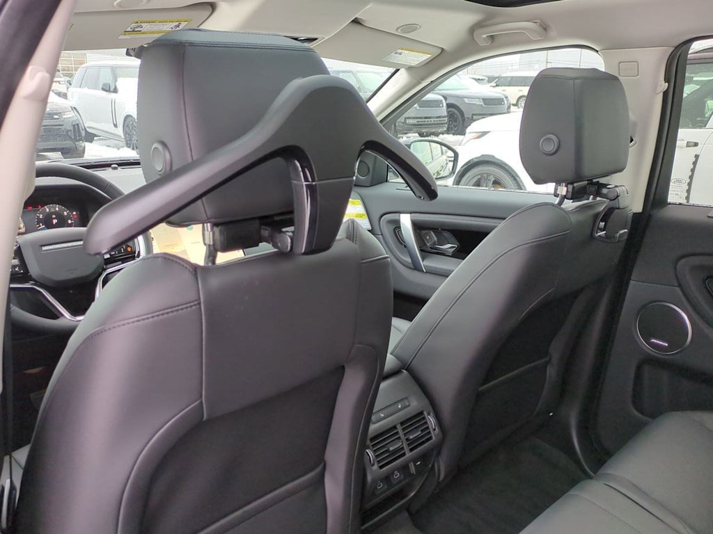 Thumbnail: 2025 Land Rover Discovery Sport - 11