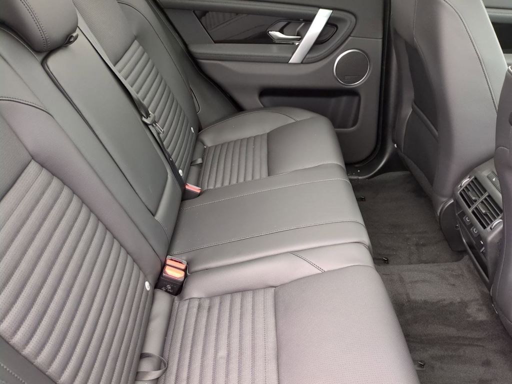 Thumbnail: 2025 Land Rover Discovery Sport - 25