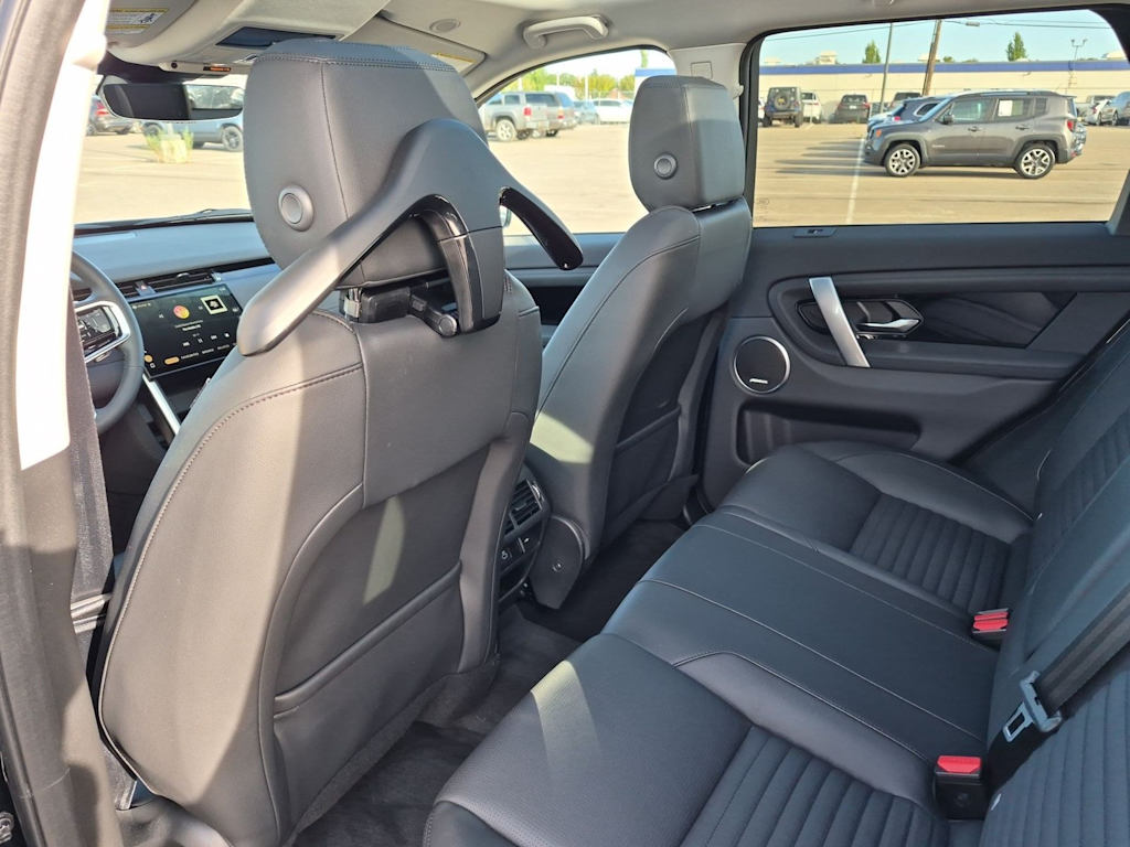 Thumbnail: 2025 Land Rover Discovery Sport - 13