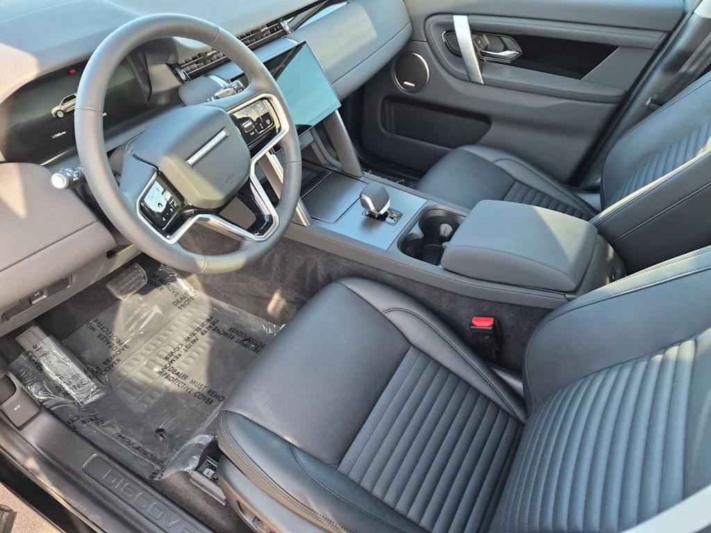 Thumbnail: 2025 Land Rover Discovery Sport - 11