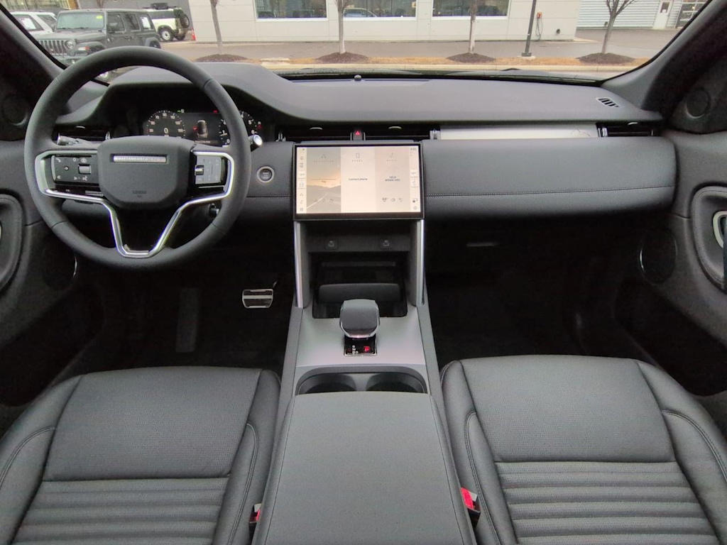 Thumbnail: 2026 Land Rover Discovery Sport - 10