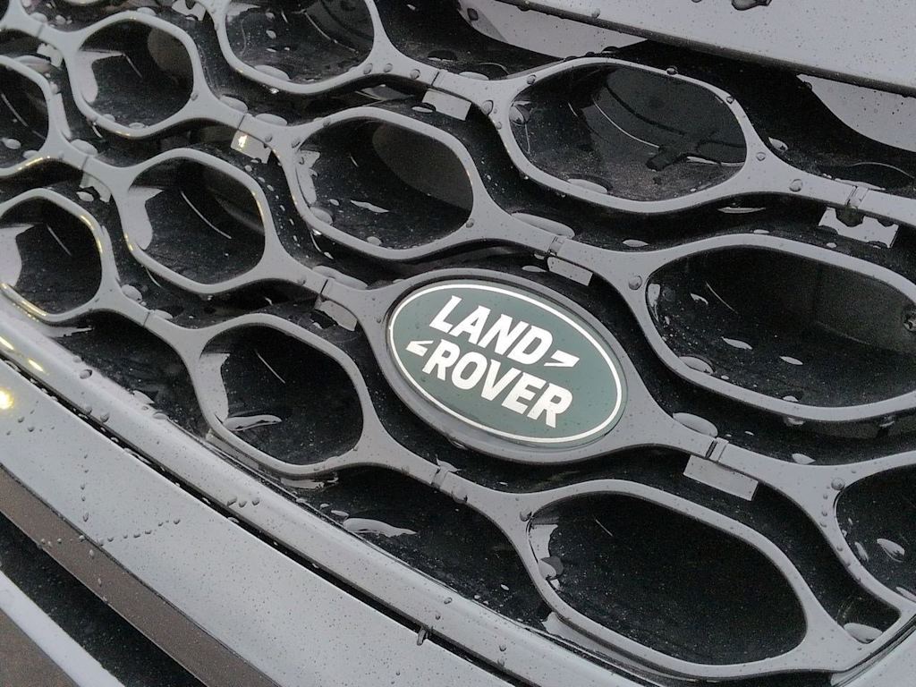 Thumbnail: 2026 Land Rover Discovery Sport - 7