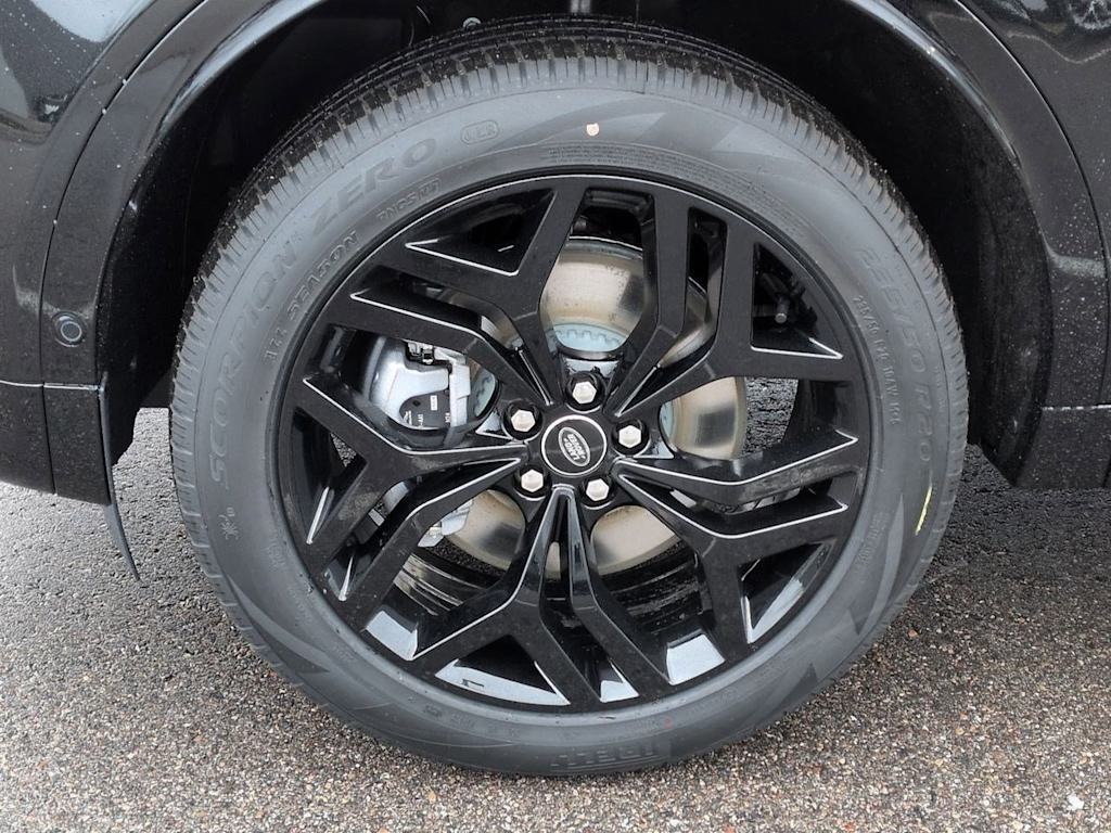 Thumbnail: 2026 Land Rover Discovery Sport - 8