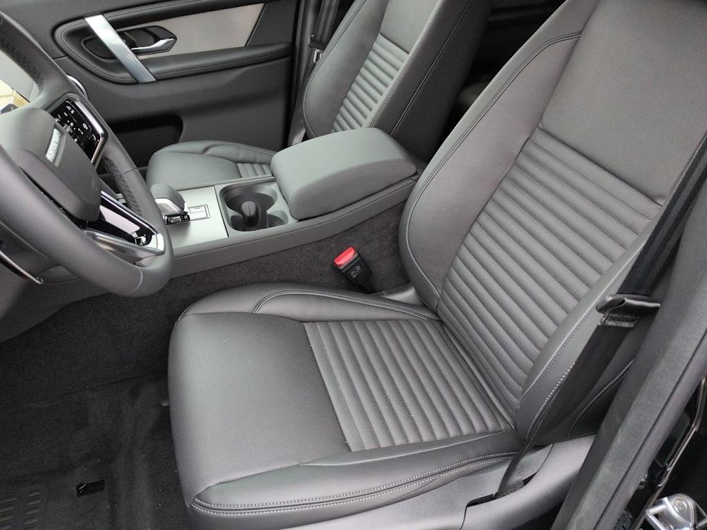 Thumbnail: 2026 Land Rover Discovery Sport - 11