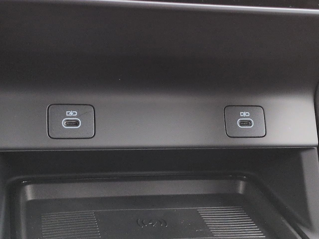 Thumbnail: 2026 Land Rover Discovery Sport - 36