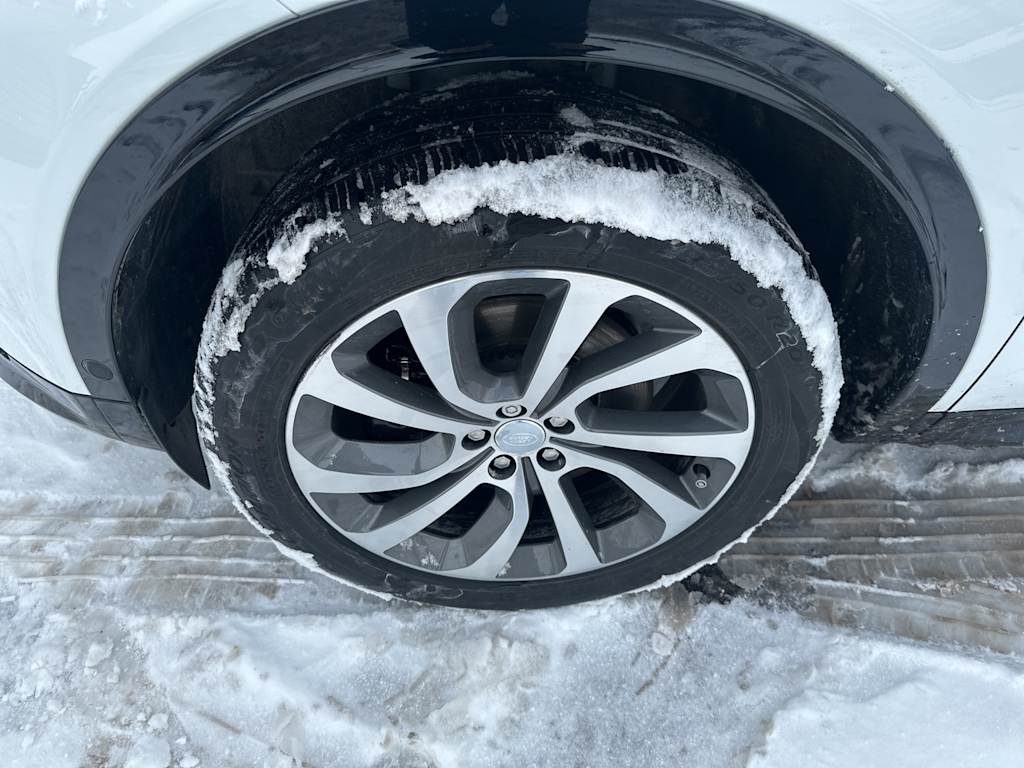 Thumbnail: 2025 Land Rover Discovery Sport - 5