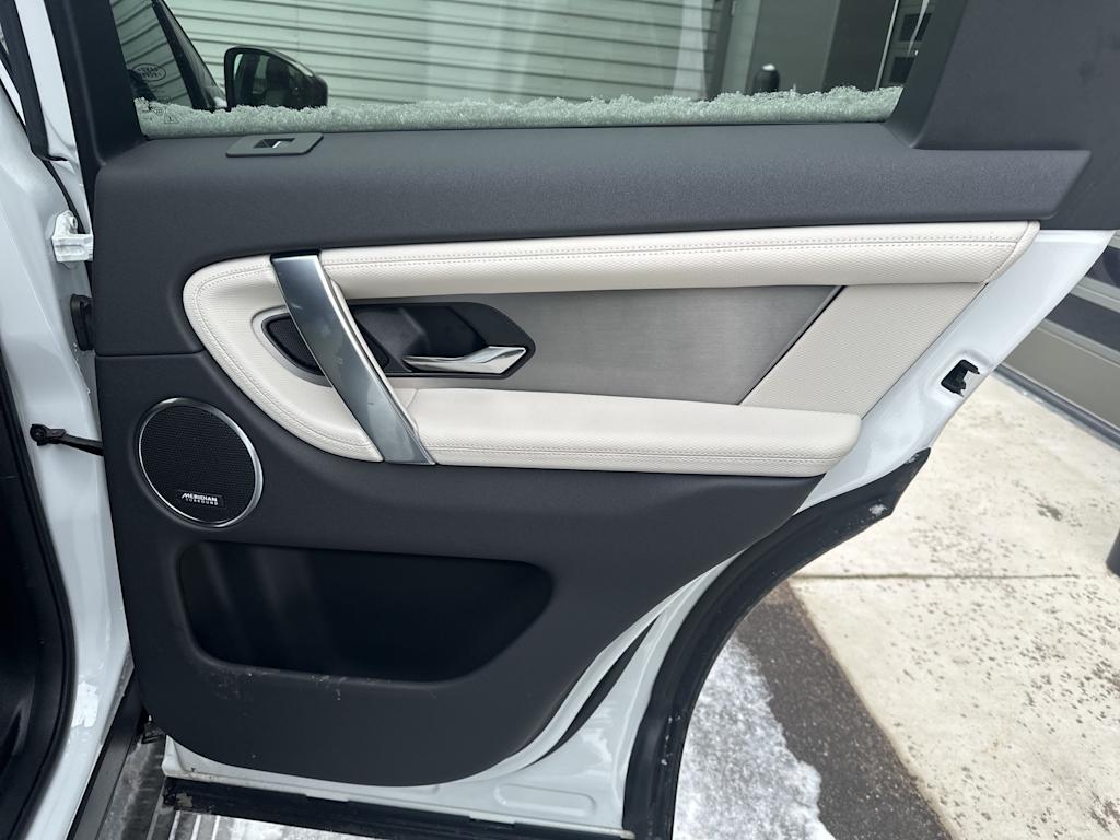 Thumbnail: 2025 Land Rover Discovery Sport - 20