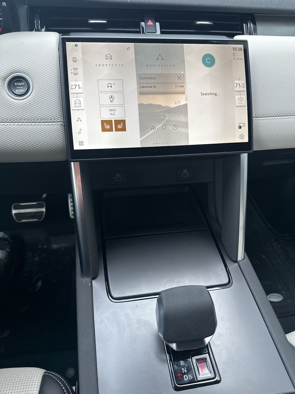 Thumbnail: 2025 Land Rover Discovery Sport - 26