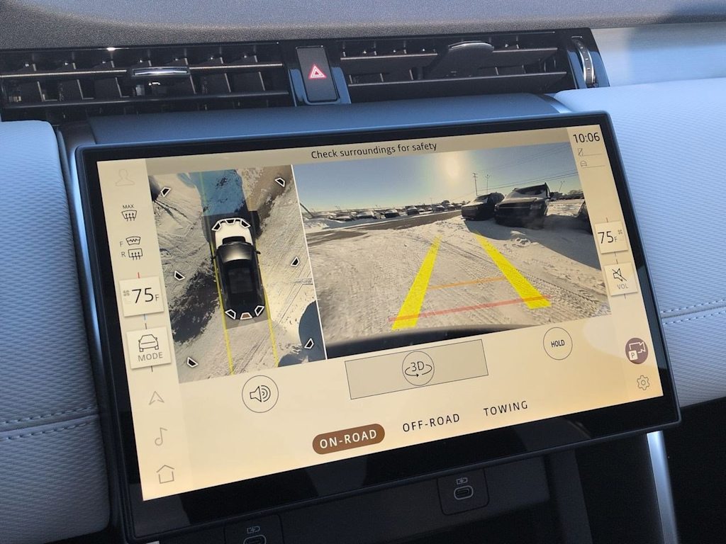 Thumbnail: 2026 Land Rover Discovery Sport - 31