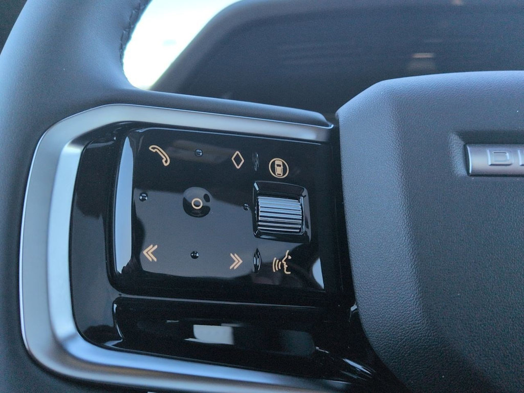 Thumbnail: 2026 Land Rover Discovery Sport - 27