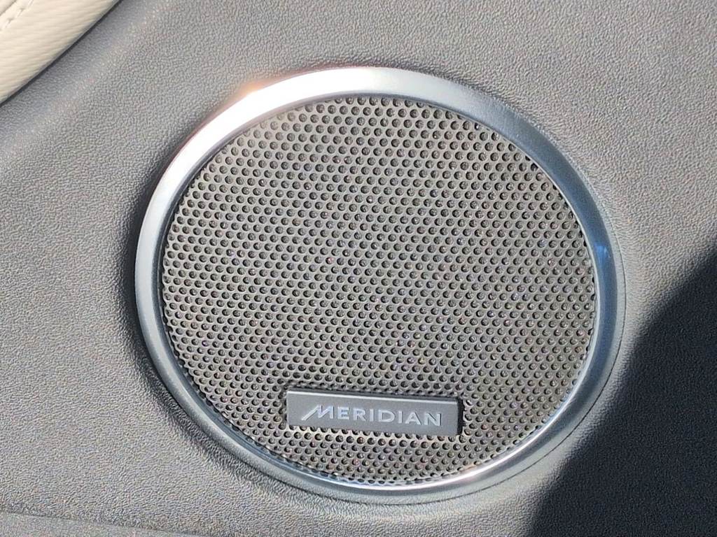 Thumbnail: 2026 Land Rover Discovery Sport - 32