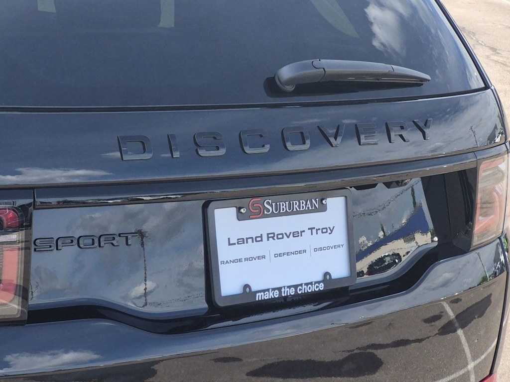 Thumbnail: 2026 Land Rover Discovery Sport - 25