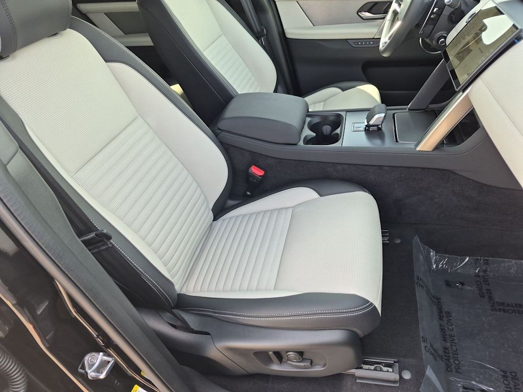 Thumbnail: 2026 Land Rover Discovery Sport - 11