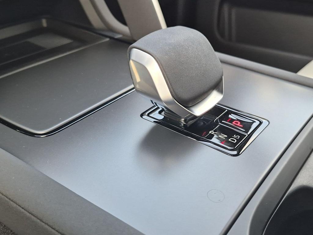 Thumbnail: 2026 Land Rover Discovery Sport - 36