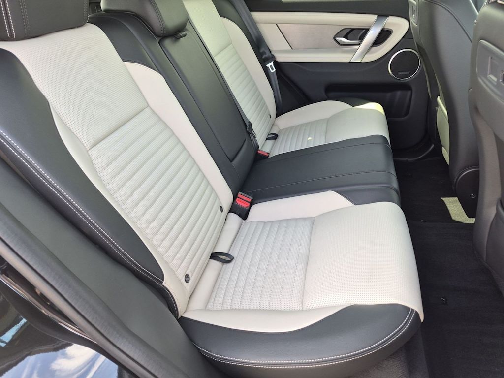 Thumbnail: 2026 Land Rover Discovery Sport - 28